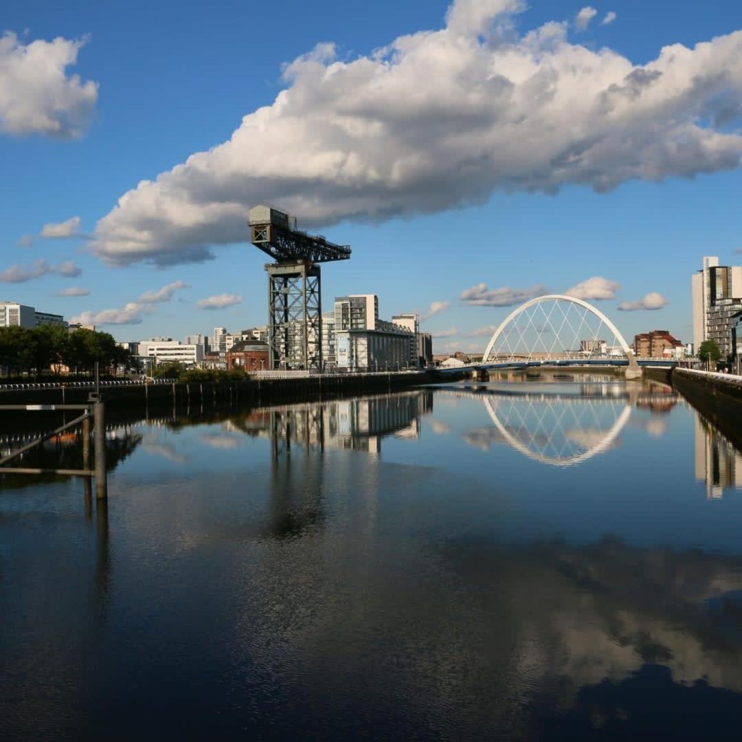 Glasgow Green Getaway With Free Parking Exterior photo